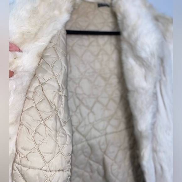 Fur coat - Picture 3 of 5
